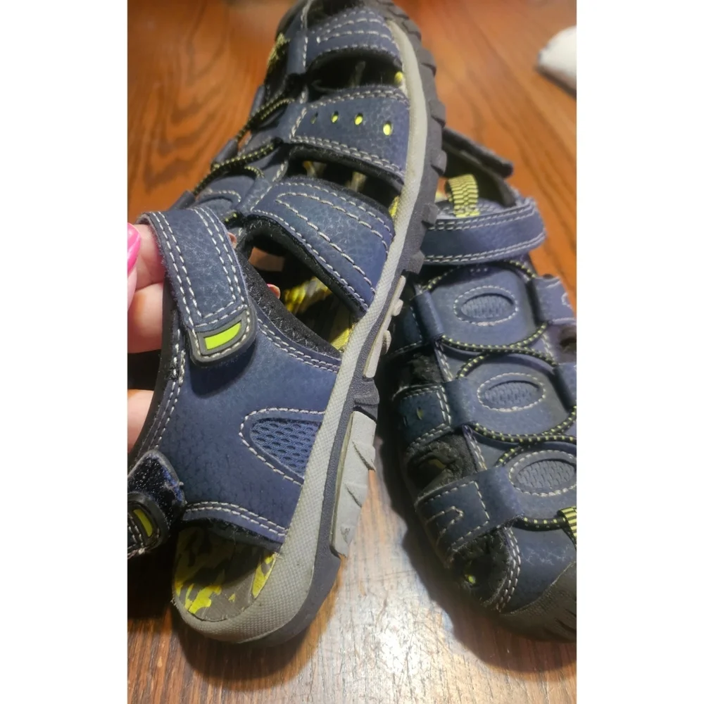 Stone Canyon Footwear Boys' Active Sandal